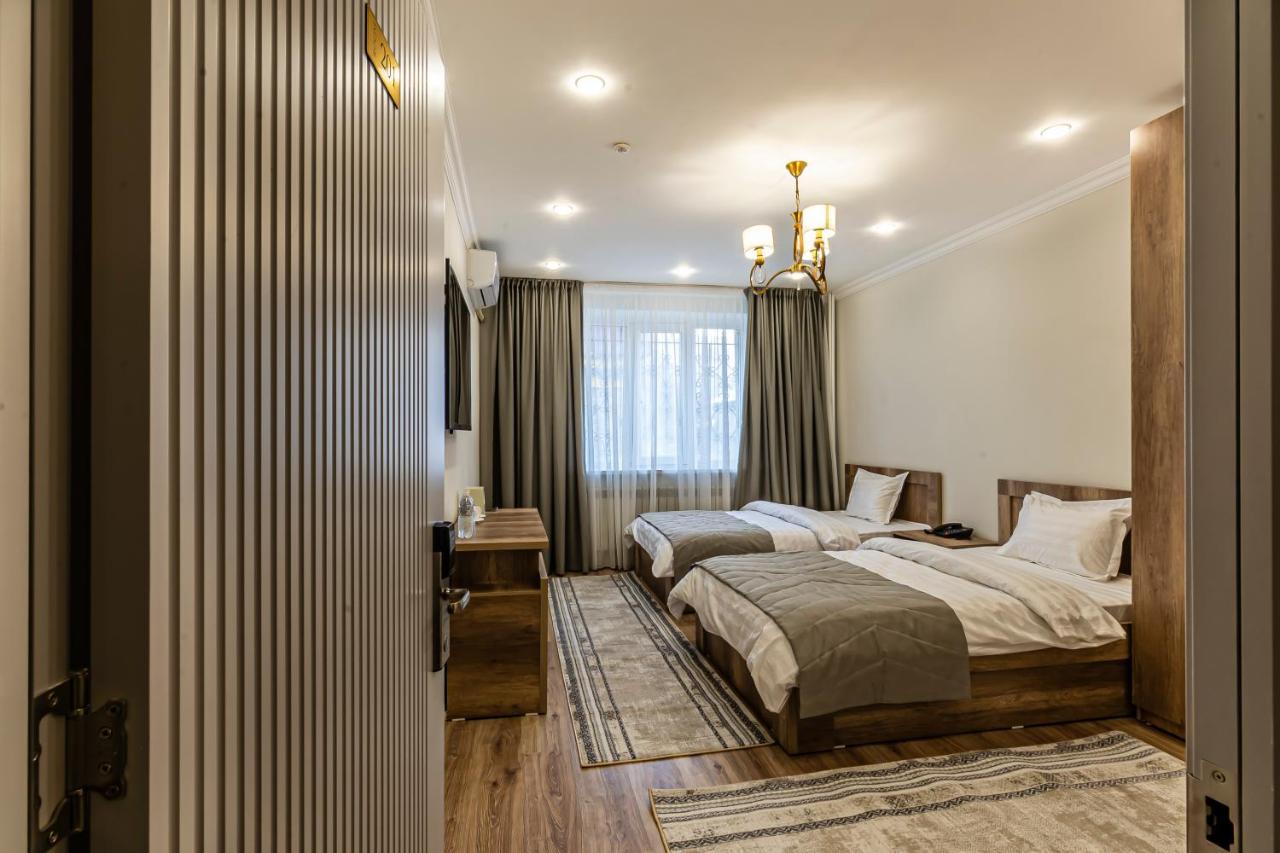 Oscar Hotel By Ag Hotels Group Almaty Bagian luar foto