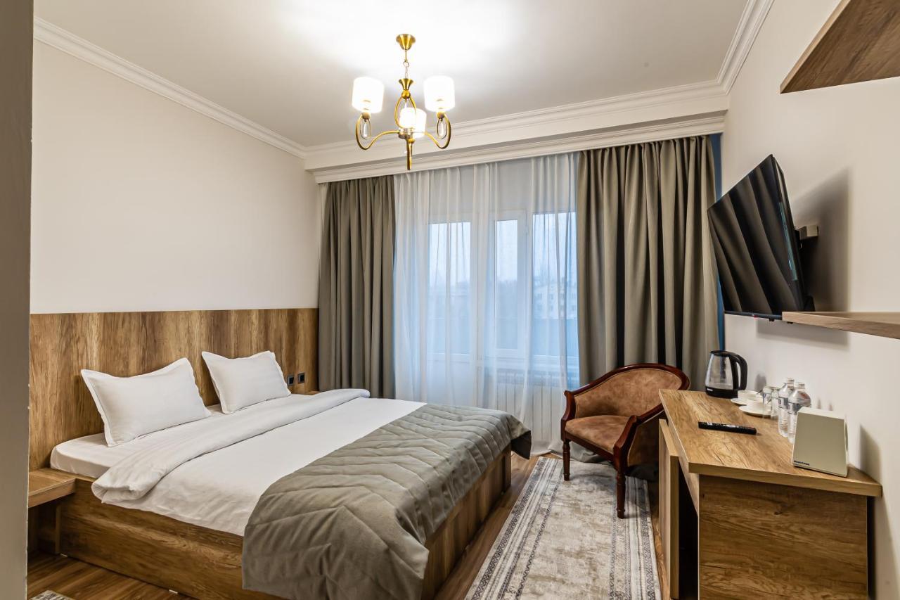 Oscar Hotel By Ag Hotels Group Almaty Bagian luar foto