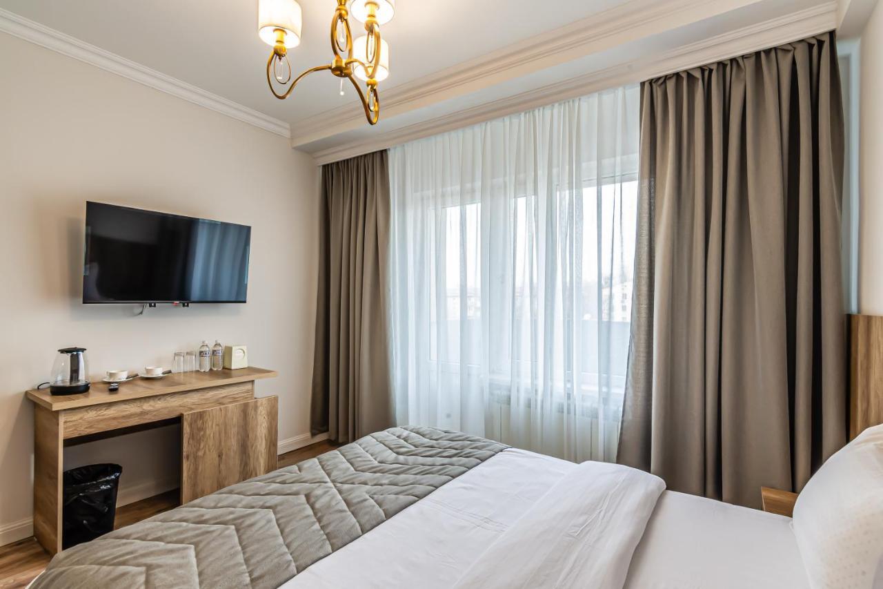 Oscar Hotel By Ag Hotels Group Almaty Bagian luar foto