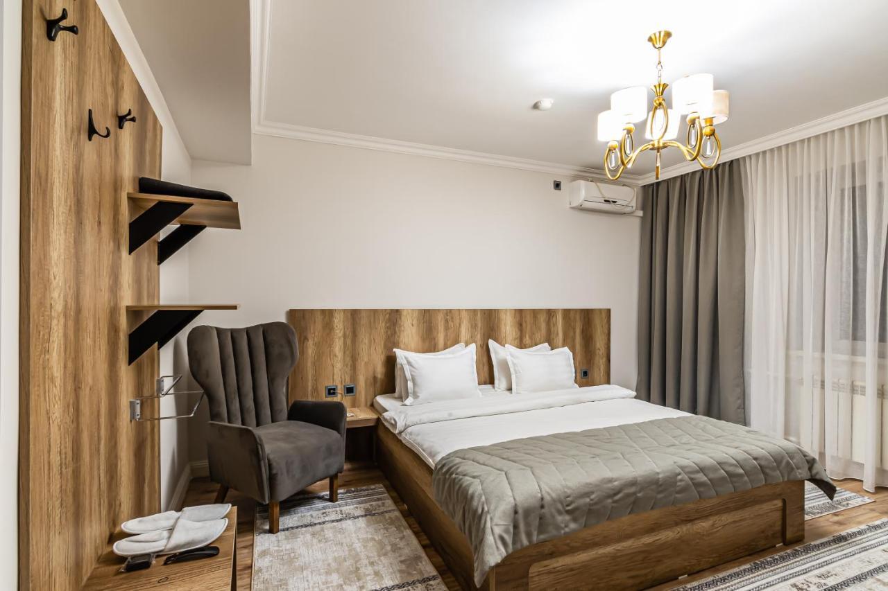 Oscar Hotel By Ag Hotels Group Almaty Bagian luar foto